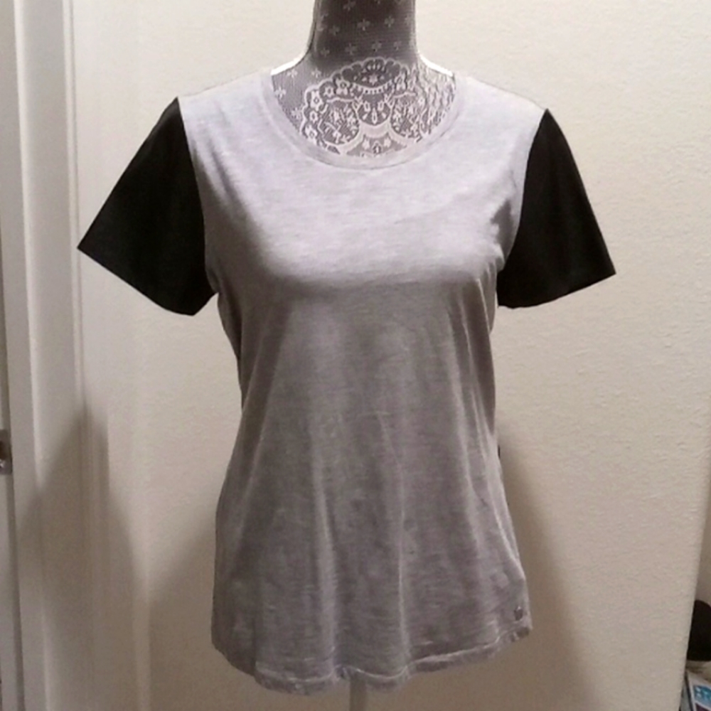 Fabletics T-shirt  sz Large